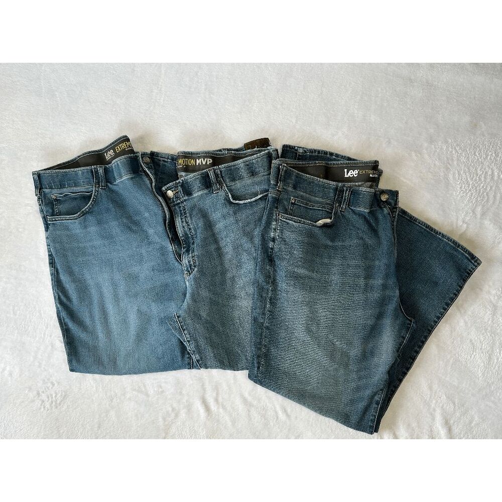Men's Lee Extreme Motion MVP Jeans Lot of Three Relaxed Straight Size 48 X 32